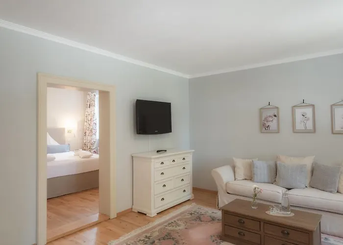 Biohotel Schlossgut Hotel Oberambach