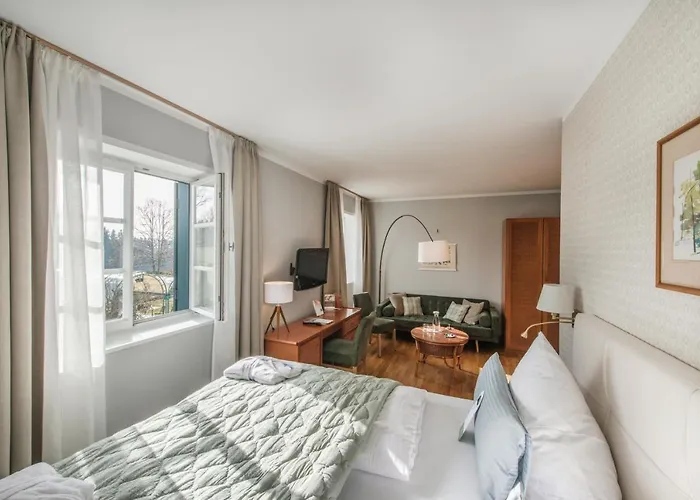 Biohotel Schlossgut 4* Oberambach