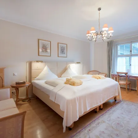 Biohotel Schlossgut מלון Münsing