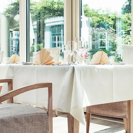 Hotel Biohotel Schlossgut Münsing