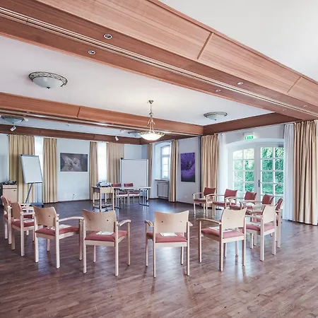 Hotel Biohotel Schlossgut Oberambach 4*