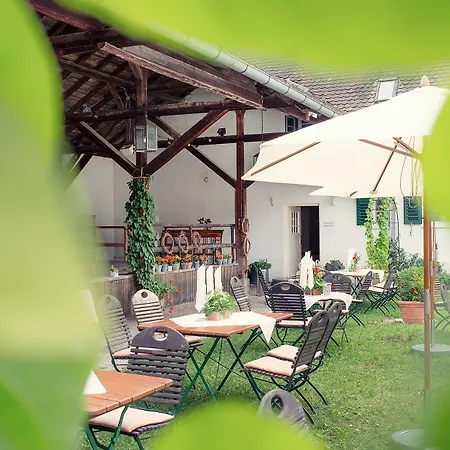 Hotel Biohotel Schlossgut Oberambach