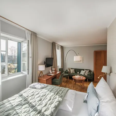 Biohotel Schlossgut 4* Oberambach