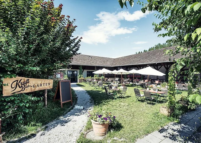 فندق Biohotel Schlossgut 4*