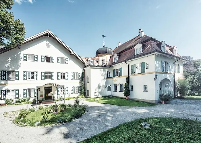 מלון Biohotel Schlossgut Oberambach